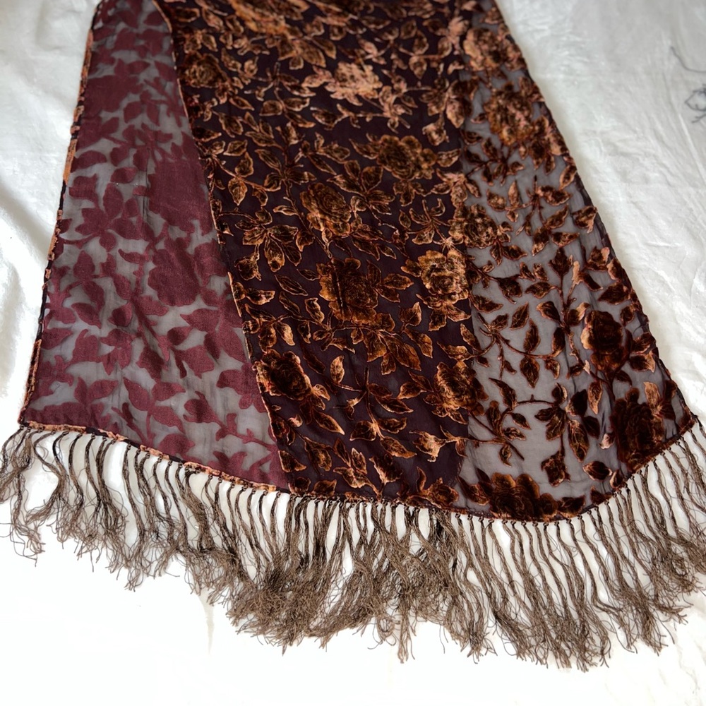 See-through floral scarf/wrap - Picture 6 of 9